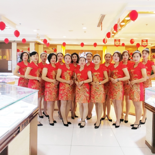 吳忠某珠寶店美女信息全泄露了......