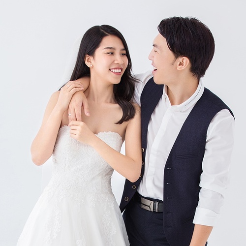 何雄飛·陳玉香 婚禮邀請函