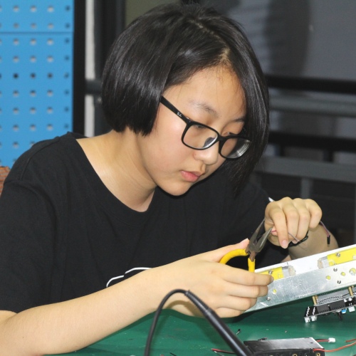 比賽A班李辰旸同學機器人研制報告
