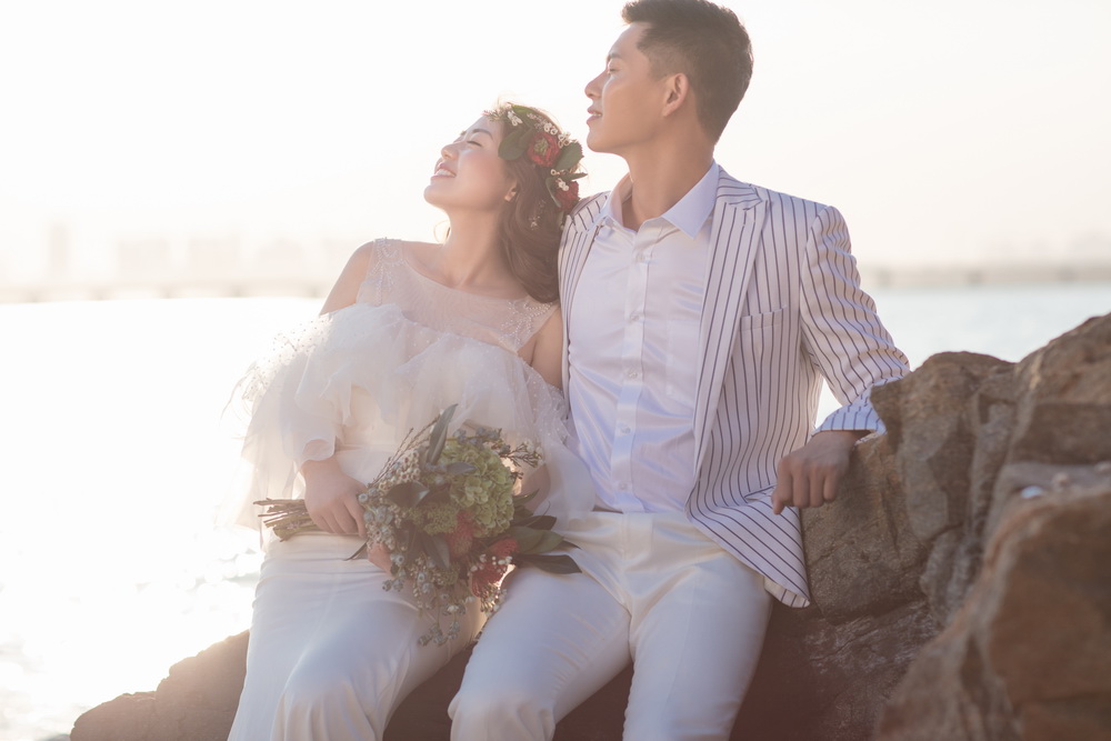 [刘明   何悦宁]婚礼邀请函