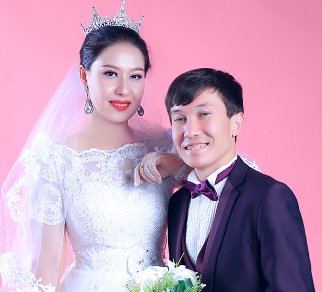 艾克热木和阿地拉婚礼邀请函